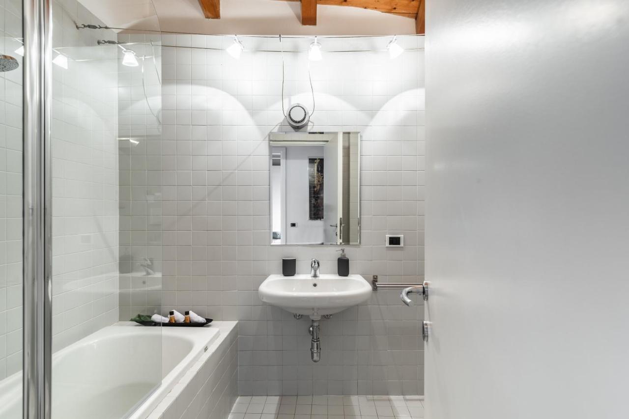 A Casa Nuccia Mansarda By Holiday Solutions Комо Екстер'єр фото